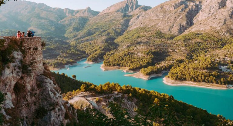 Qué ver y qué hacer en Guadalest: el pueblo colgado entre montañas