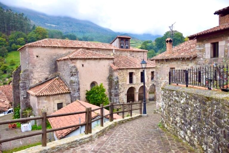 Qué hacer en Carmona: el rincón rural que sorprende en Cantabria