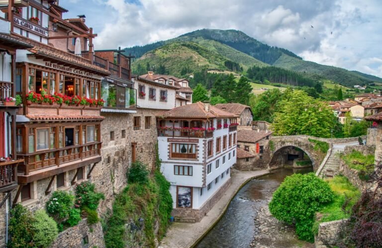 Qué ver y qué hacer en Lastres: el pueblo marinero que emociona